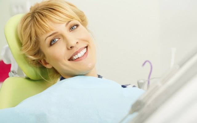 Woman with dentures in Chaska